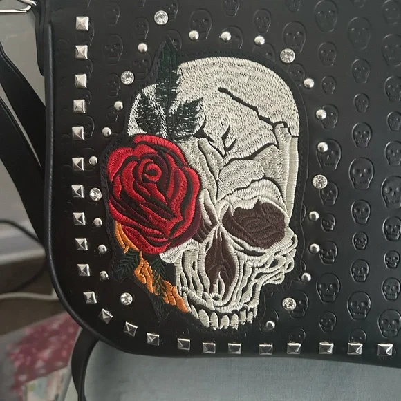 Black Skull and Rose Embroidered Handbag with gun carry pouch